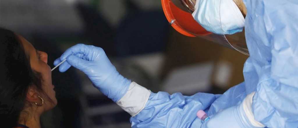 Ómicron podría dar "superinmunidad" contra futuras variantes de covid