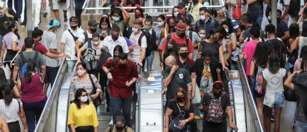 Variante &Oacute;micron: alarma en Brasil por aumento de internaciones