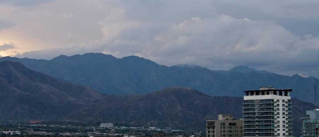 Domingo con lluvias aisladas y descenso de la temperatura