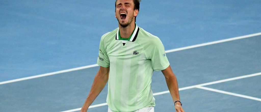 Medvedev remontó un partido difícil y jugará semifinales en Australia Open