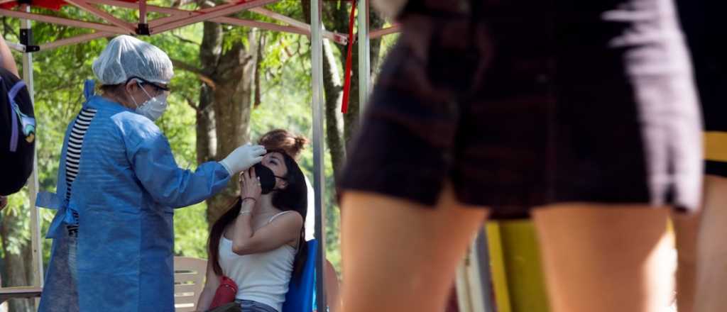 Argentina registr&oacute; 305 muertos y 63.884 nuevos contagios de coronavirus