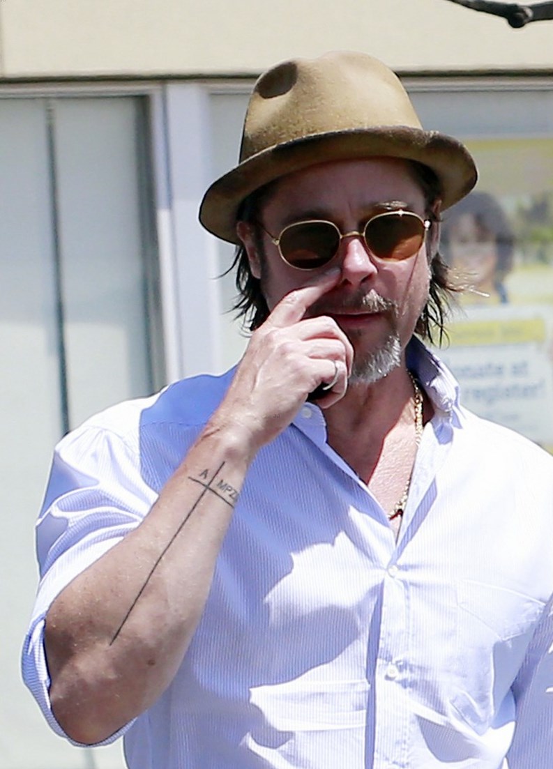 El extraño tatuaje de Brad Pitt, ¿qué significado tiene? Mendoza Post