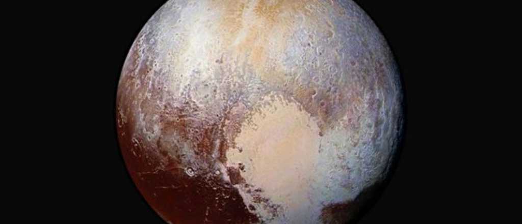 La NASA halló en Plutón un elemento clave para la existencia de vida 