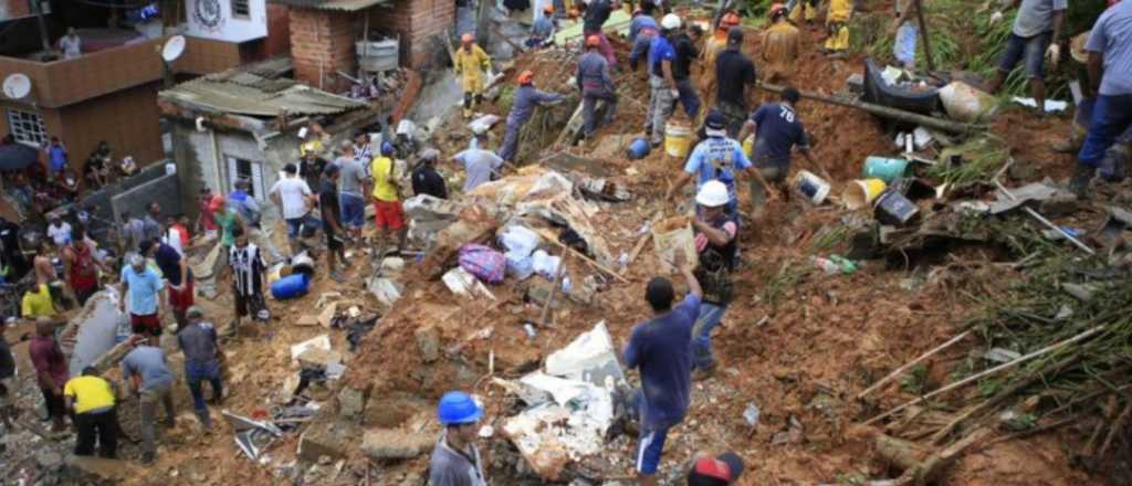 Al menos 19 muertos en Brasil por inundaciones y derrumbes