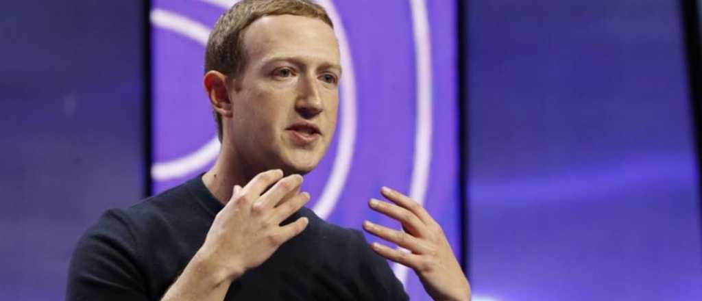 Se desploman las acciones de Facebook y el valor de la compañía se hunde 