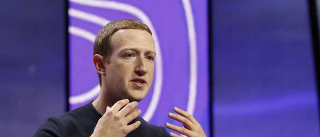 Se desploman las acciones de Facebook y el valor de la compañía se hunde