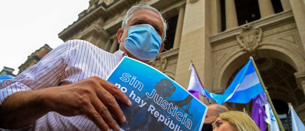 L&oacute;pez Murphy: "Si esta gente gobernara en el Sahara, importar&iacute;a arena"