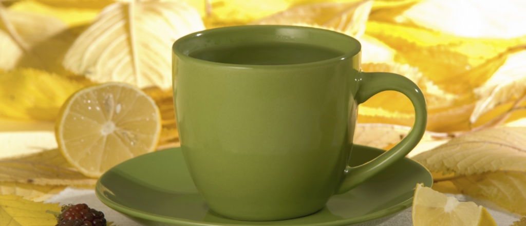 Por qué es saludable el té de limón: las razones