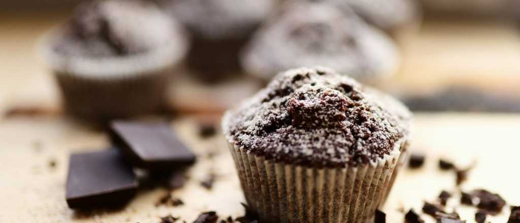 Sin azúcar: muffins de chocolate con almendras súper fáciles