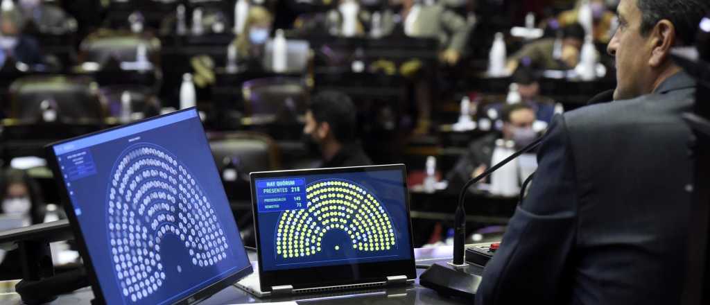 El Gobierno despliega su plan para aprobar el acuerdo con el FMI