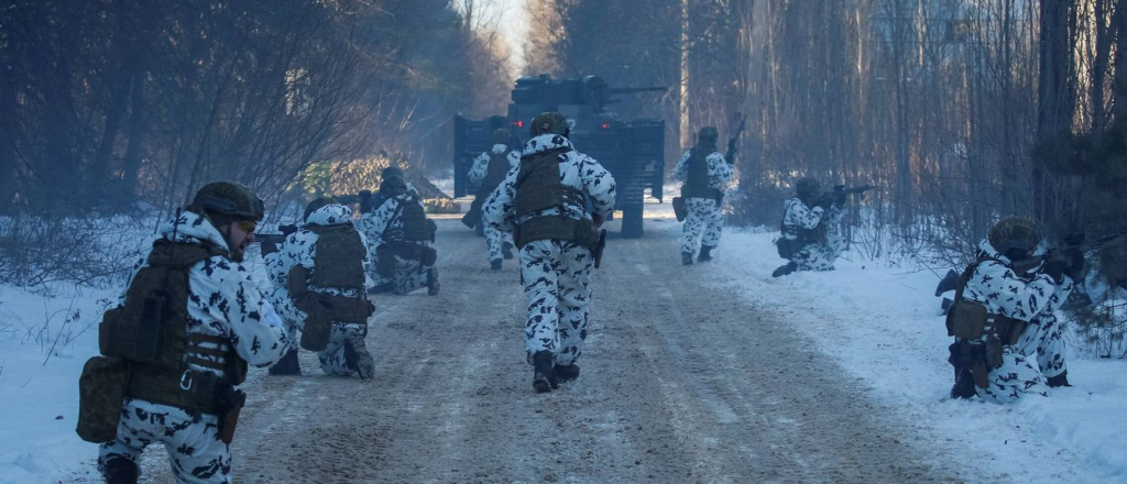 Movimiento de tropas rusas cerca de la frontera de Ucrania