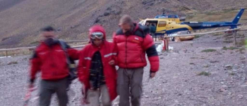 Guardaparques rescataron a una andinista en una tormenta de nieve