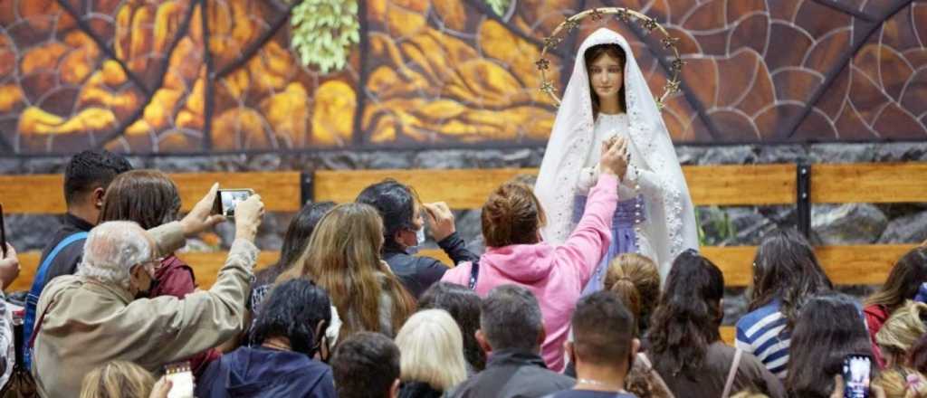 Más de 2 mil fieles peregrinaron en Las Heras hacia la virgen de Lourdes