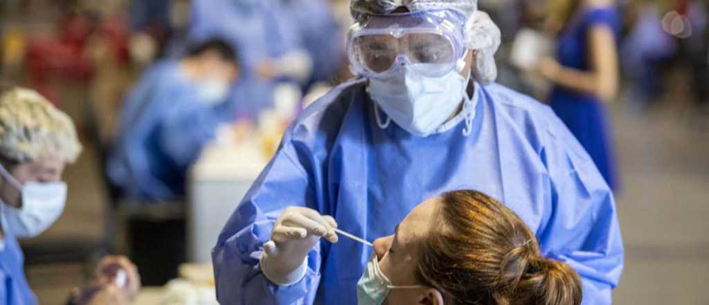 Siguen aumentando los contagios y las muertes por Covid en la Argentina