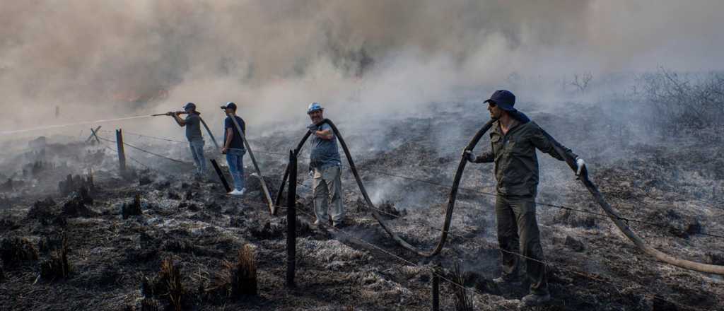 Las lluvias dan esperanza en la lucha contra los incendios en Corrientes