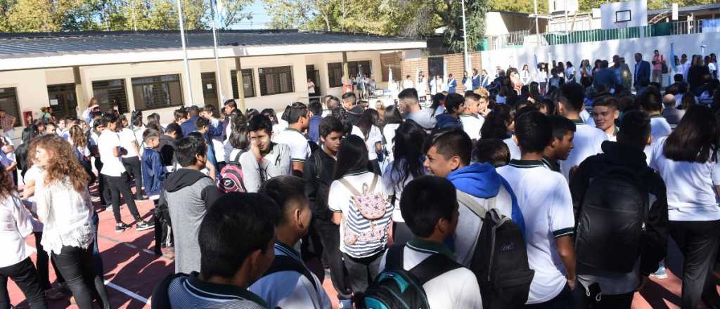 La DGE avala la quita de planes sociales por ausentarse a clases