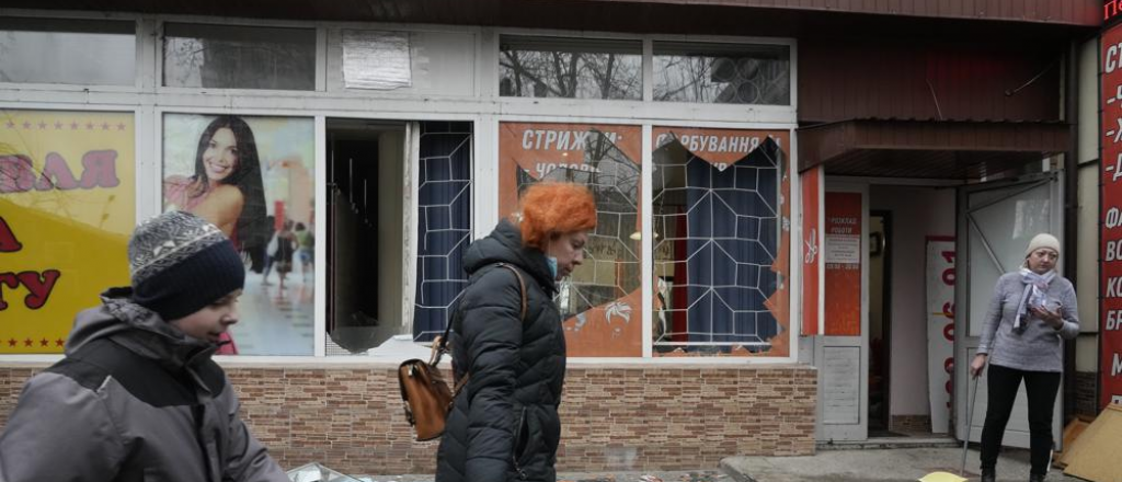 Bombardeos y tensión: hay unos 100 argentinos en Ucrania
