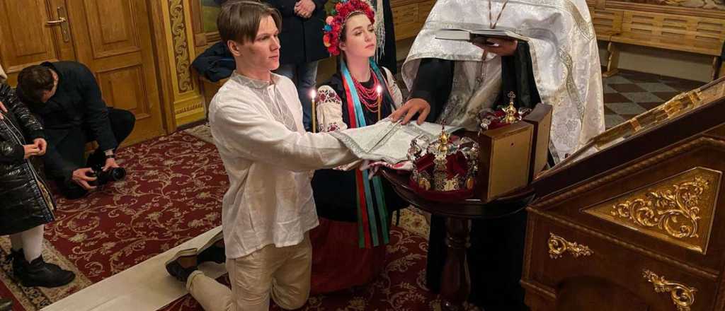 Una pareja ucraniana adelantó la boda porque él tiene que ir a la guerra