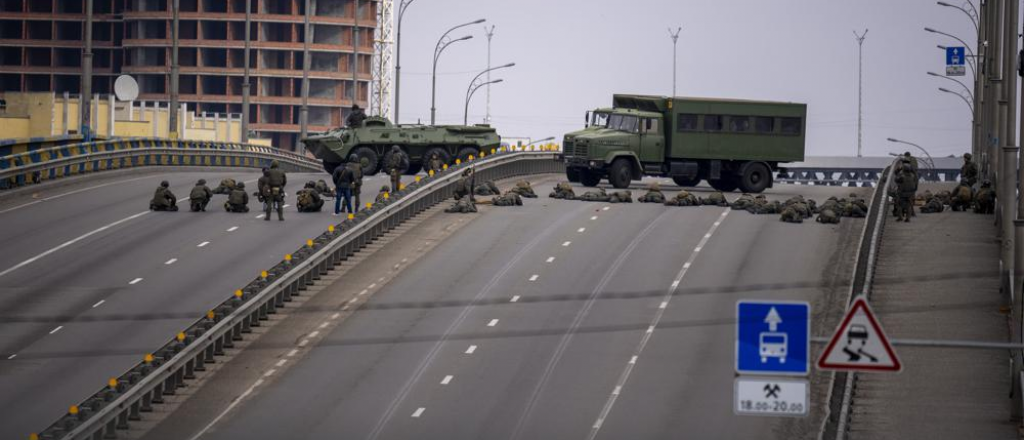 Zelenski asegura que el ejército ruso intentará tomar Kiev en la madrugada