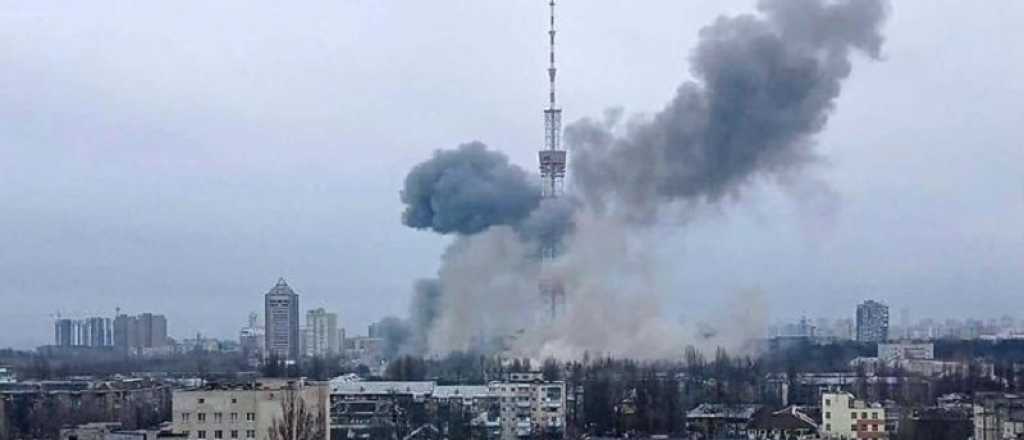 Moscú avisó a civiles que abandonen Kiev y metió terror con más bombas 