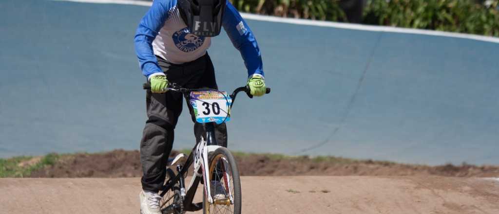 El niño mendocino que puede ser campeón de BMX recuperó su bici robada