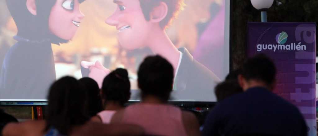 Ver cine a la luz de las estrellas, la propuesta de Guaymall&eacute;n para marzo