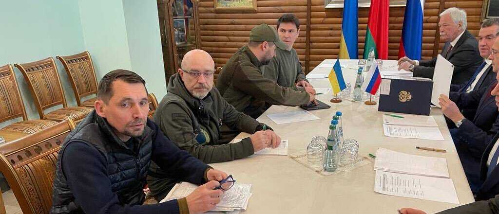 Qué significa el "alto el fuego temporal" que acordaron Rusia y Ucrania