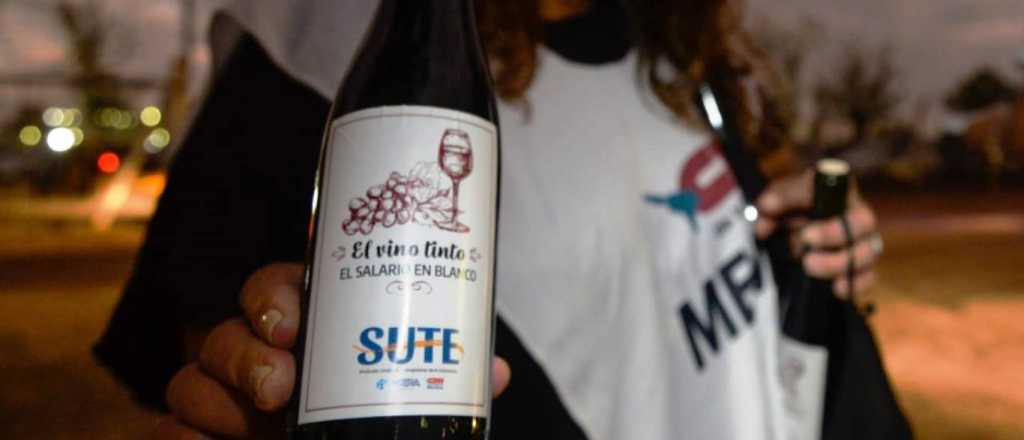 Marketing gremial: en Vendimia el SUTE reclama con su propio vino 