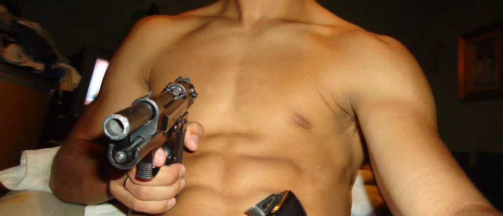 Los pibes mendocinos que se sacan fotos con armas y droga