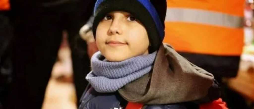 Un niño de 11 años escapó caminado y en soledad de la guerra