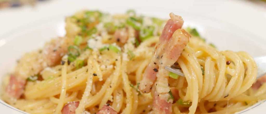 Fideos a la carbonara en 5 fáciles pasos