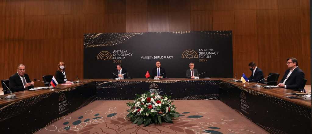 Fracas&oacute; la reuni&oacute;n entre Ucrania y Rusia en busca de soluciones