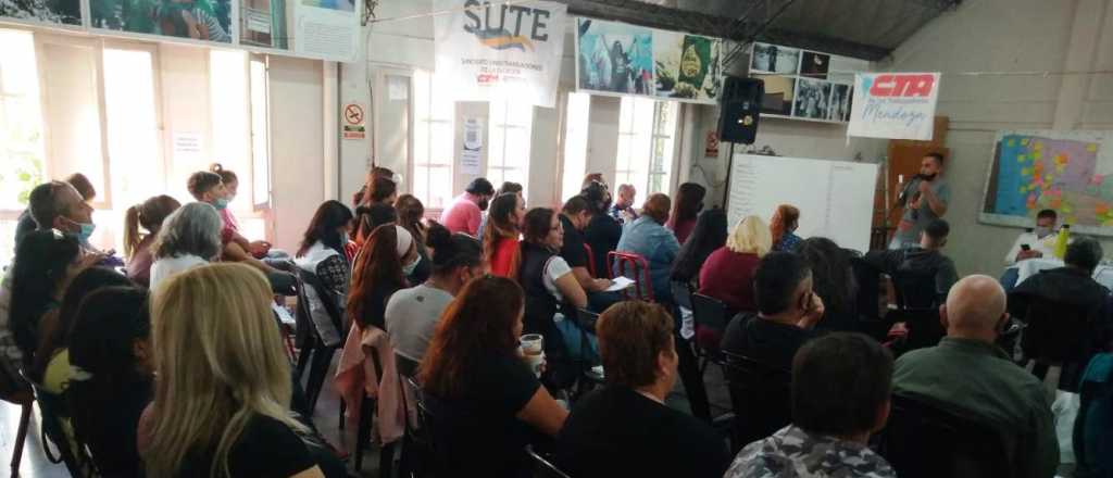 &nbsp;El SUTE discute y se encamina a aceptar la oferta salarial  