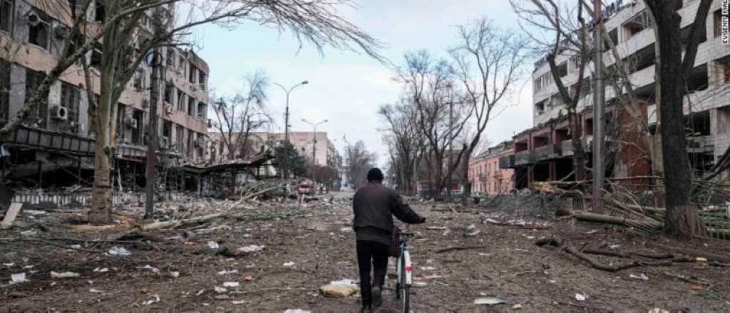 Varias ciudades de Ucrania fueron bombardeadas anoche