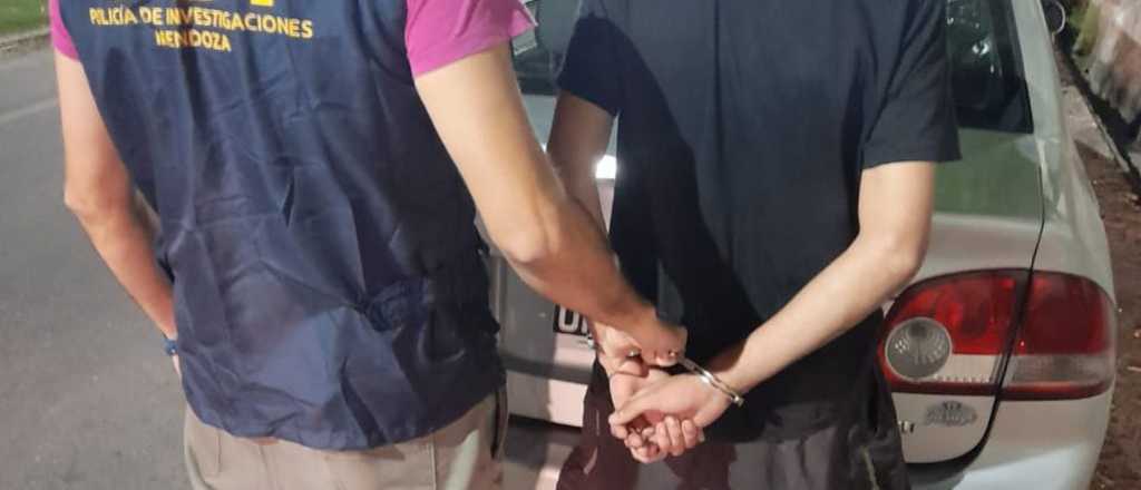 Quisieron comprar una moto por Facebook, les robaron y cayó un pibe de 15