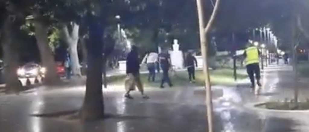 Trapitos apu&ntilde;alaron a un cuidacoches en la Ar&iacute;stides