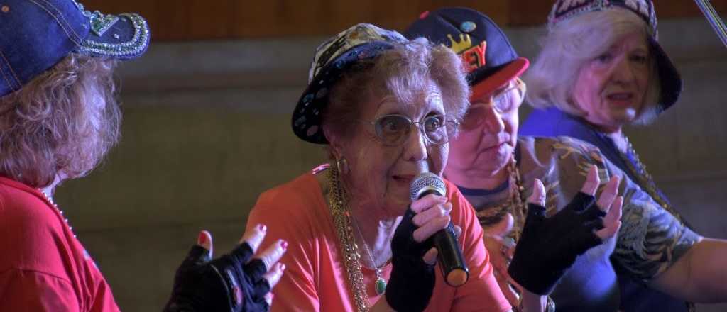 Actividad gratuita para adultas mayores y mujeres con discapacidad