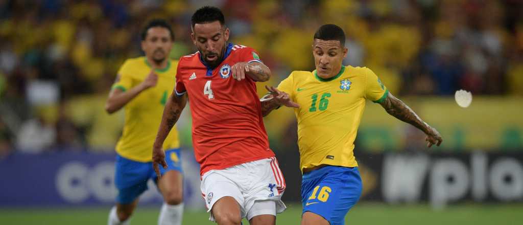 Brasil le dio una paliza a Chile y lo dejó con un pie y medio afuera del Mundial