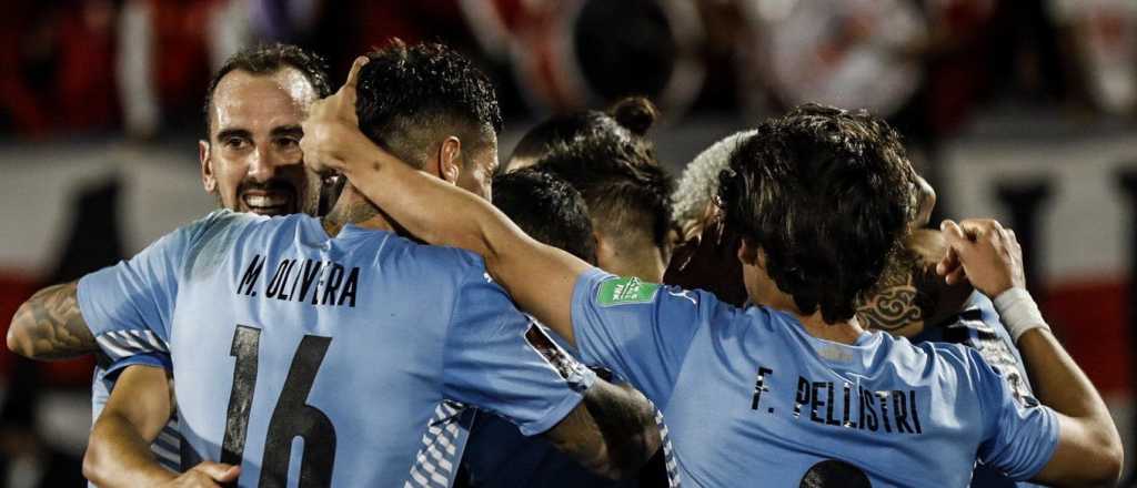 Uruguay, con polémica, y Ecuador se clasificaron al Mundial