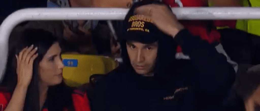 Hincha de lujo: el Dibu Mart&iacute;nez, presente alentando a Argentina