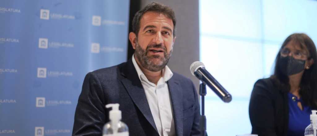 Mendoza prev&eacute; destinar 64 mil millones a Infraestructura en 2023