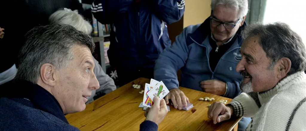 Macri en Italia representar&aacute; al pa&iacute;s en el mundial de Bridge