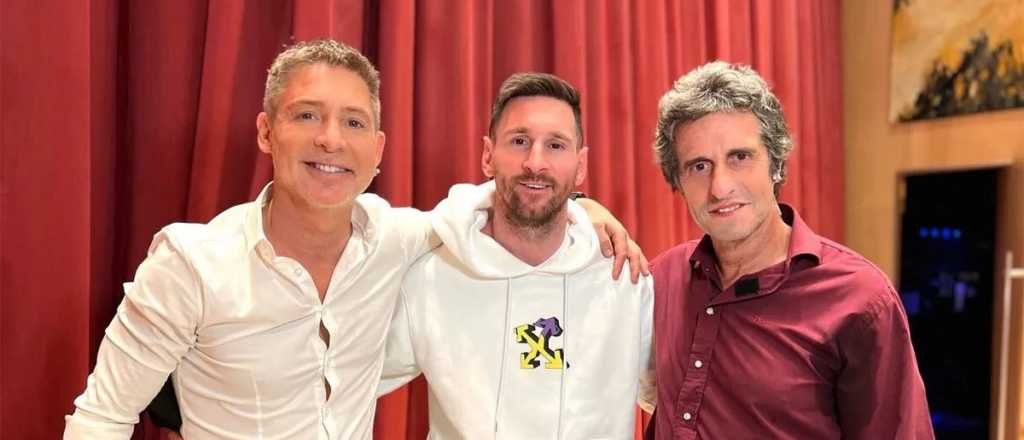 Video: Messi disfrutó la obra de Suar y fue ovacionado