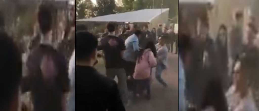Video: pelea a la salida de un boliche en General Alvear