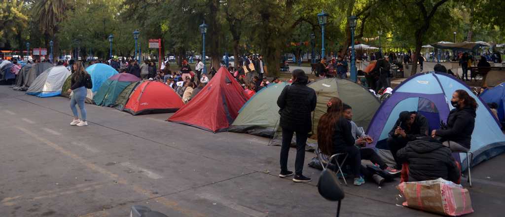 El Polo Obrero acampará en Plaza Independencia y serán sancionados
