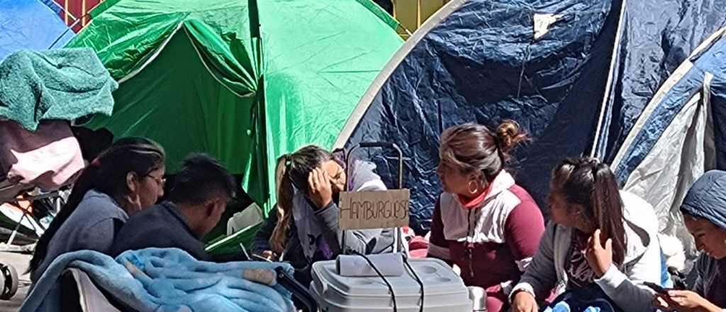 Tensión: piqueteros acamparán hoy en pleno centro de Mendoza