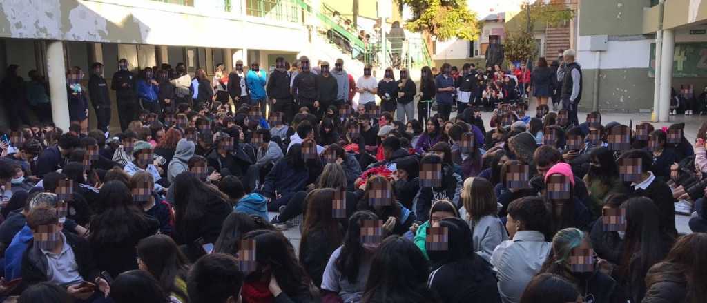 Protesta en la Escuela Belgrano: reunión y respuestas para los alumnos