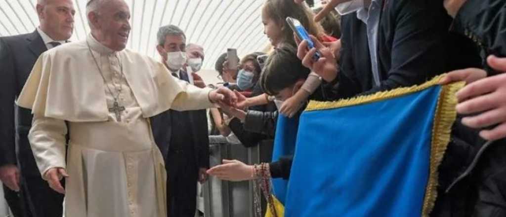 El papa Francisco recibi&oacute; al embajador de Ucrania ante el Vaticano