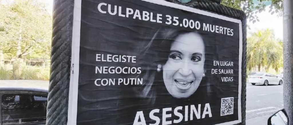 Se puso a disposición de la Justicia la acusada por los afiches contra CFK