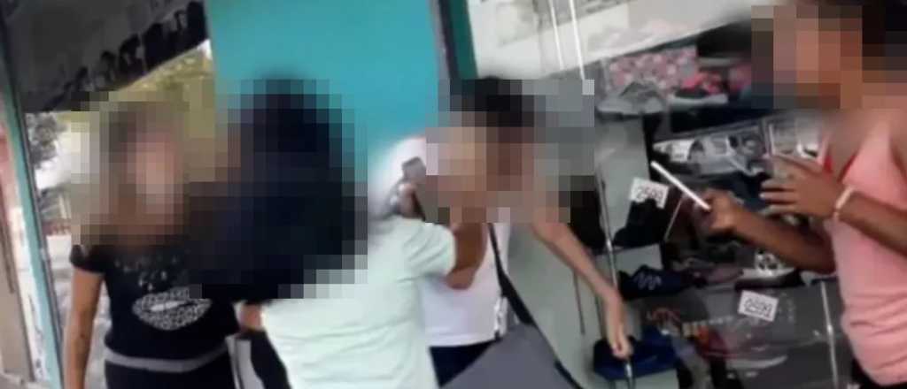 Se hizo pasar por su hija, cit&oacute; al hombre que la acosaba y lo golpe&oacute;